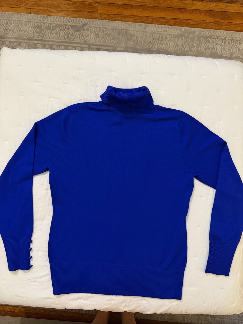 Cable & Gauge Women’s Super Soft Turtleneck Sweater in Cobalt Blue - Picture 4 of 4